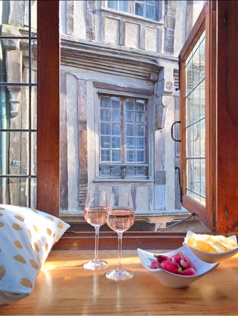 Appartement de charme classé 4 étoiles coeur historique de Dinan Exterior foto