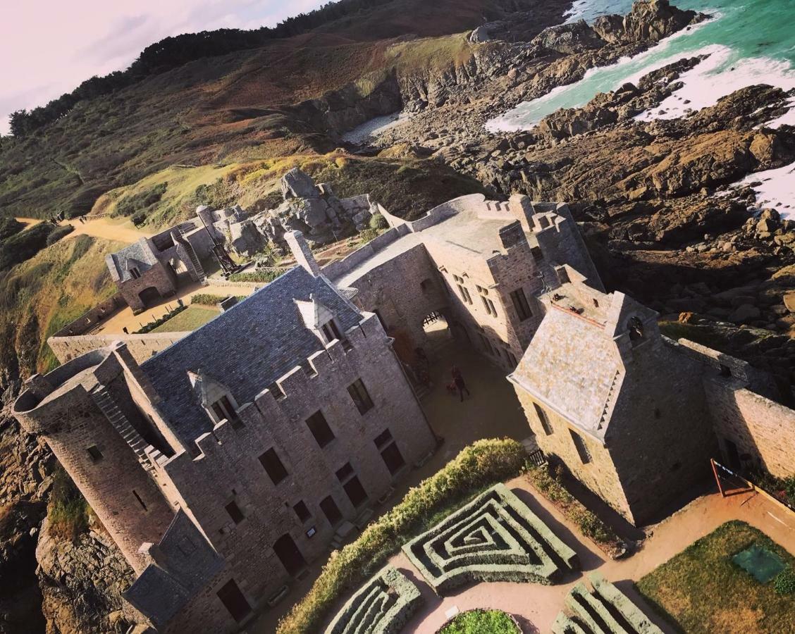 Appartement de charme classé 4 étoiles coeur historique de Dinan Exterior foto