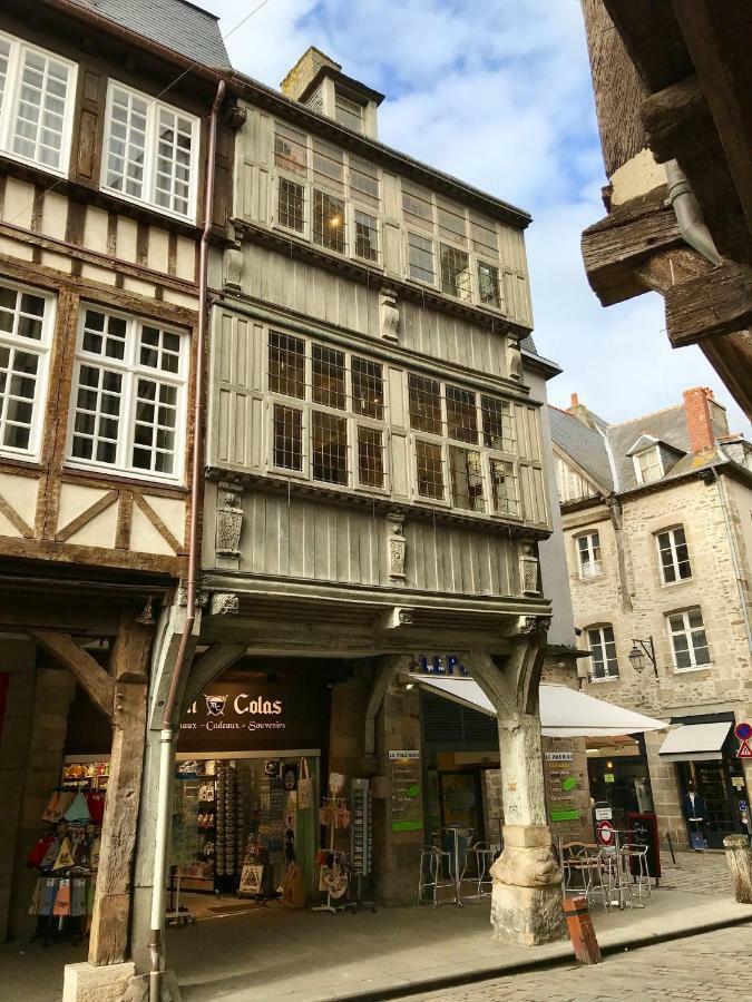 Appartement de charme classé 4 étoiles coeur historique de Dinan Exterior foto